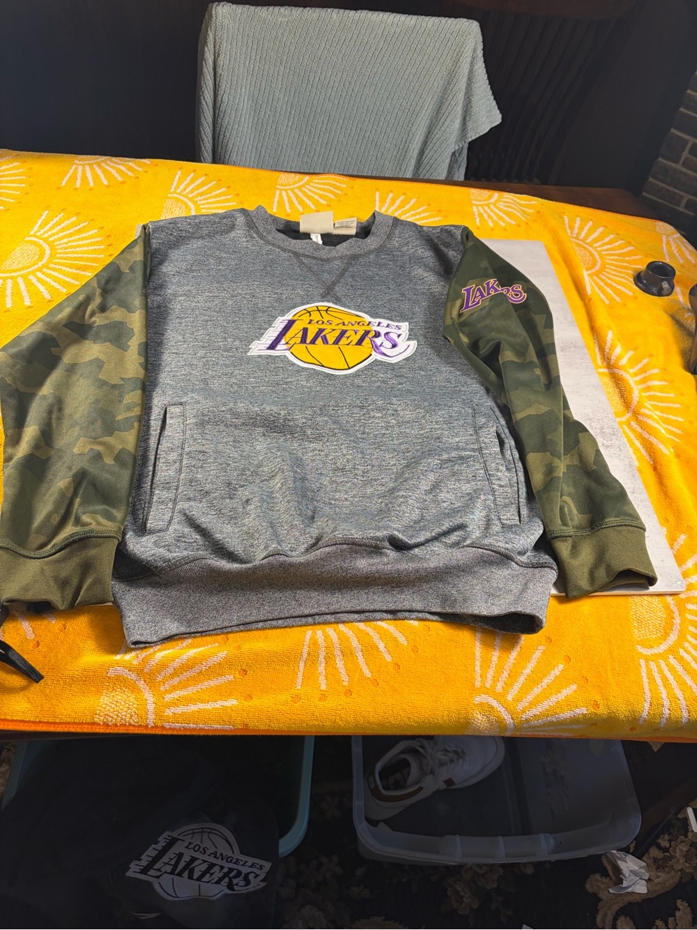 Men's Los Angeles Lakers Fanatics Heather Charcoal Camo Stitched Sweatshirt, S